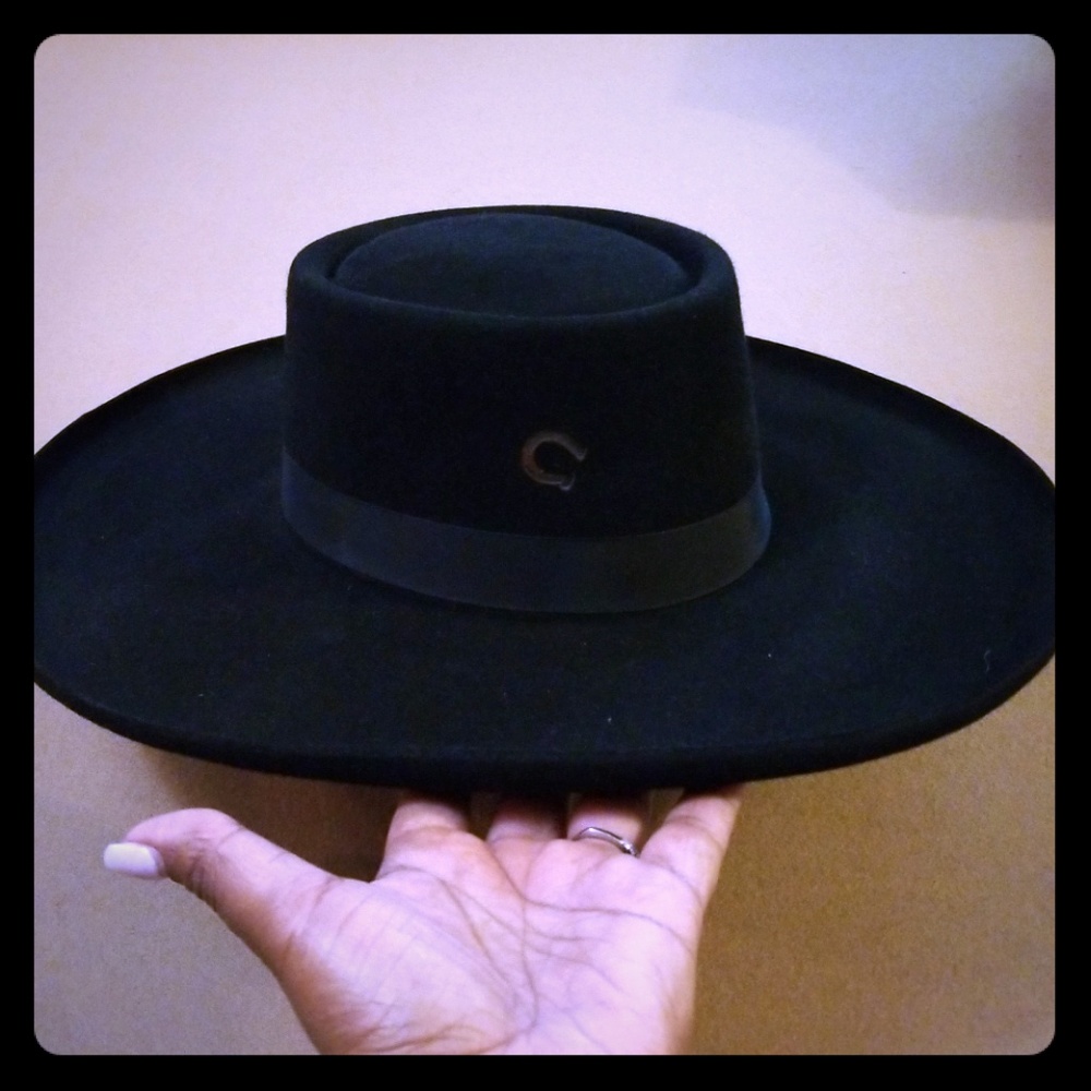 Black hat black